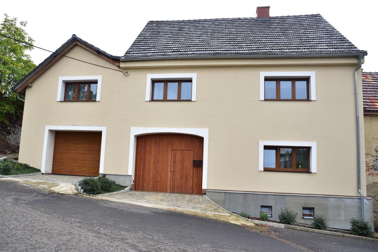 Apartman Lukov Lukov  エクステリア 写真