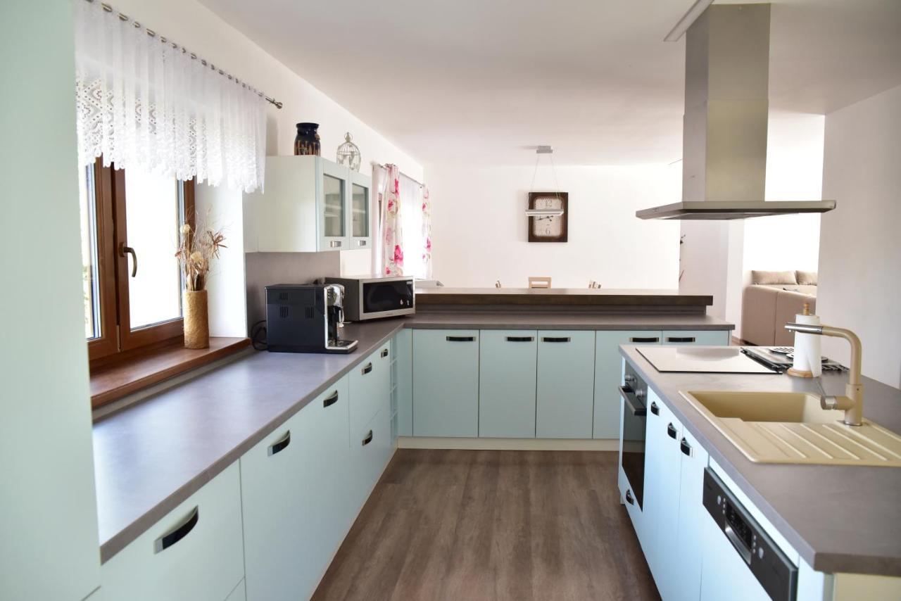 Apartman Lukov Lukov  エクステリア 写真