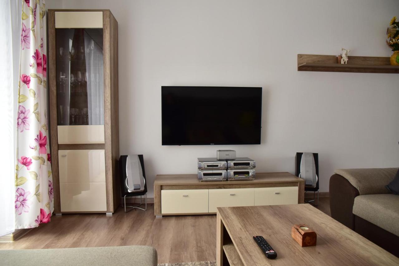 Apartman Lukov Lukov  エクステリア 写真