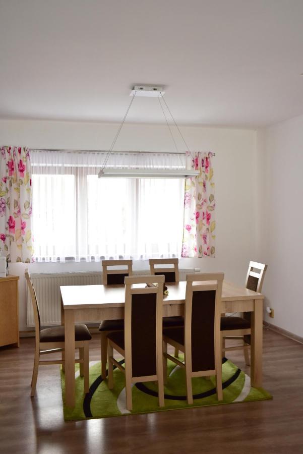Apartman Lukov Lukov  エクステリア 写真